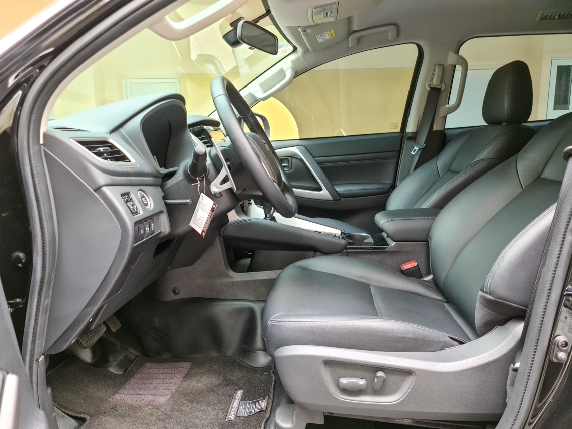 Đánh giá xe nhanh: Mitsubishi Pajero Sport 2020 4x2 AT