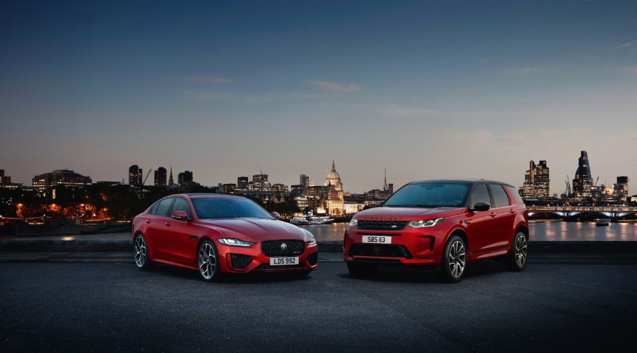 Mua xe Jaguar Land Rover nhận máy ảnh cao cấp của Leica