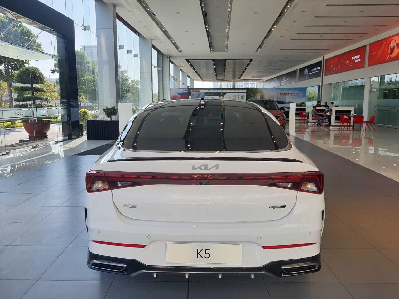 Kia K5 GT-Line 2022 có mặt tại đại lý, giá 1,029 tỷ đồng Kia K5 GT-Line 2022 có mặt tại đại lý, giá 1,029 tỷ đồng