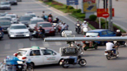 Tra cứu phạt nguội, mua bảo hiểm ô tô chỉ bằng smartphone