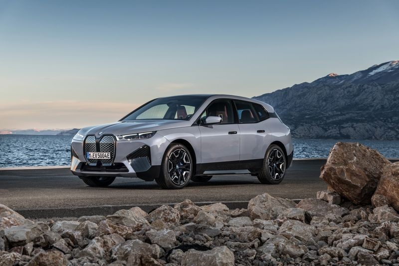 BMW có thay đổi màu xe chỉ bằng một nút bấm