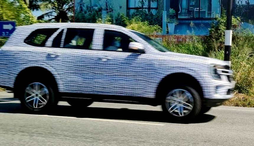 Bắt gặp Ford Everest thế hệ mới chạy thử tại Thái Lan