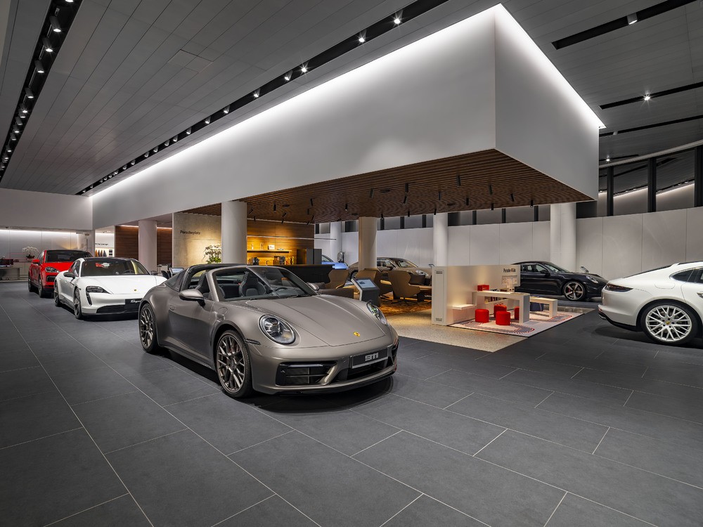 Trung tâm Porsche Sài Gòn đi vào hoạt động Trung tâm Porsche Sài Gòn đi vào hoạt động