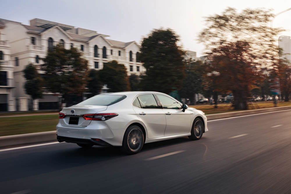 Toyota Camry 2022 ra mắt thị trường Việt Nam, giá từ 1,05 tỷ đồng