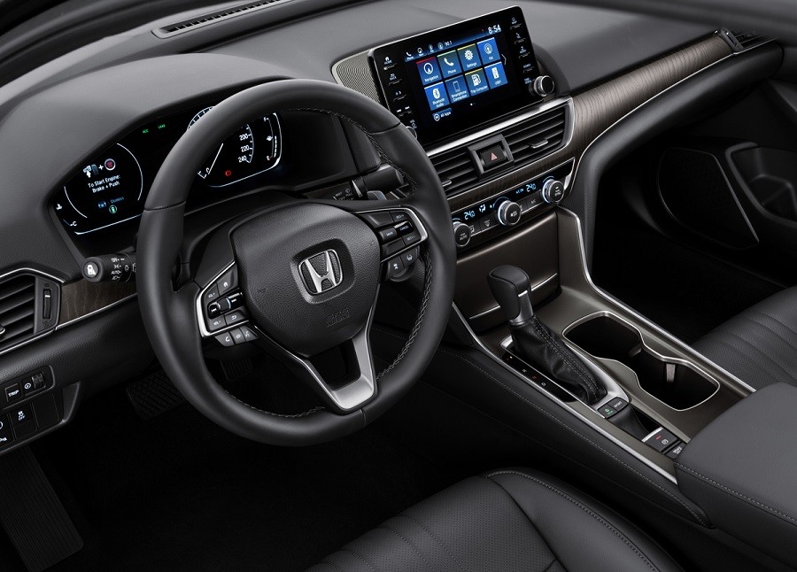 Honda Accord có công nghệ an toàn Sensing ra mắt tại Việt Nam, giá không đổi