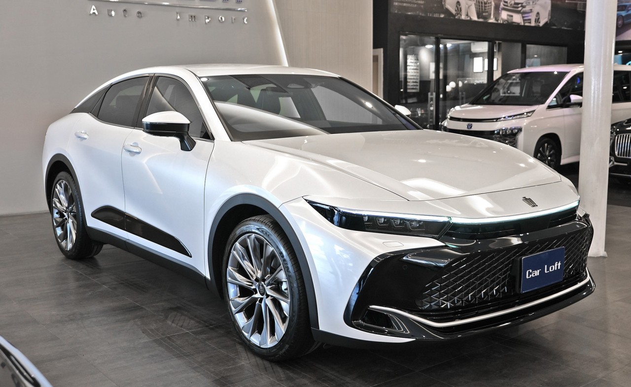 Toyota Crown thế hệ mới có mặt tại Thái Lan