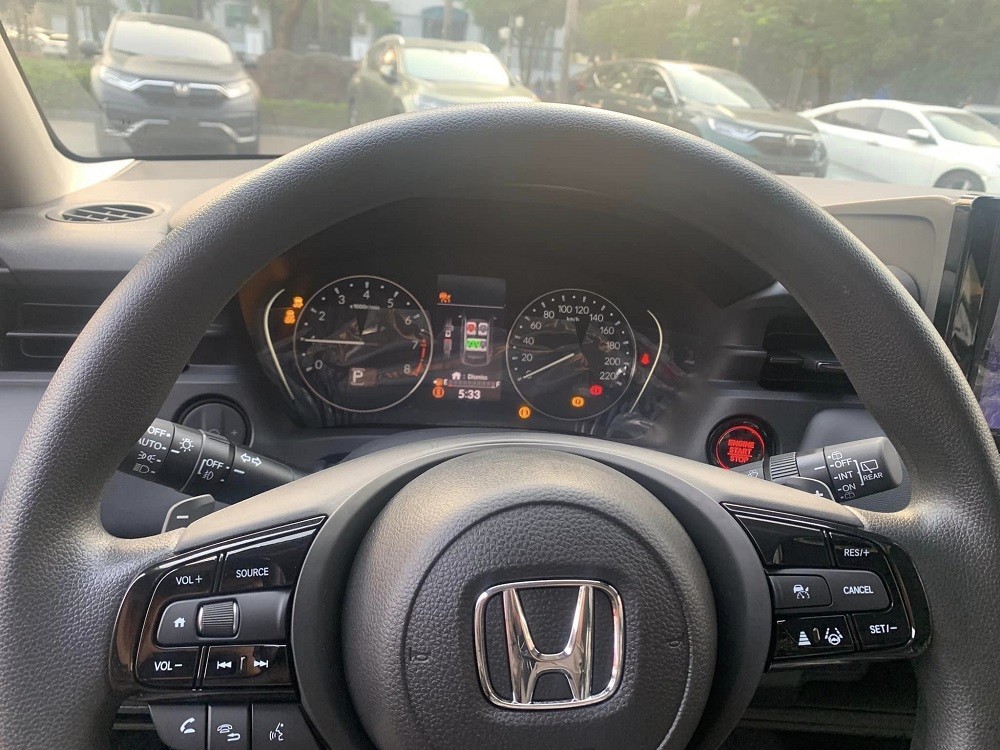Cận cảnh Honda HR-V phiên bản G tại đại lý Cận cảnh Honda HR-V phiên bản G tại đại lý