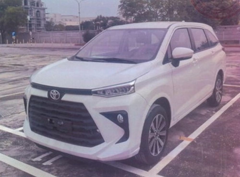 Bắt gặp Toyota Avanza Premio lắp ráp tại Việt Nam Bắt gặp Toyota Avanza Premio lắp ráp tại Việt Nam