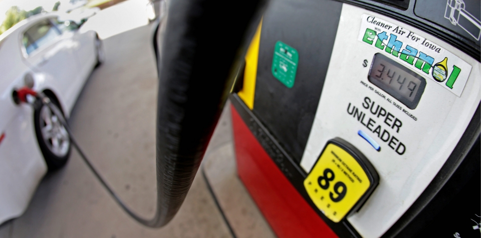Xăng E5: Toàn cảnh vai trò của cồn ethanol với ô tô xe máy xang e5 toan canh vai tro cua con ethanol voi o to xe may