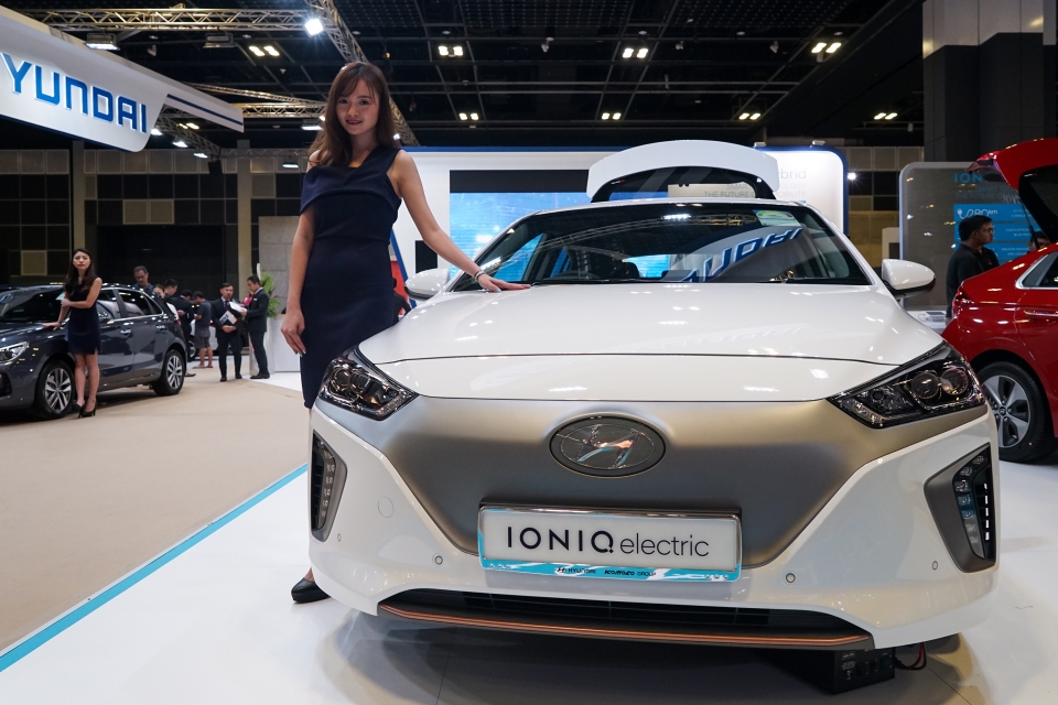hyundai tu tin mang xe dien ioniq toi trien lam singapore 2018