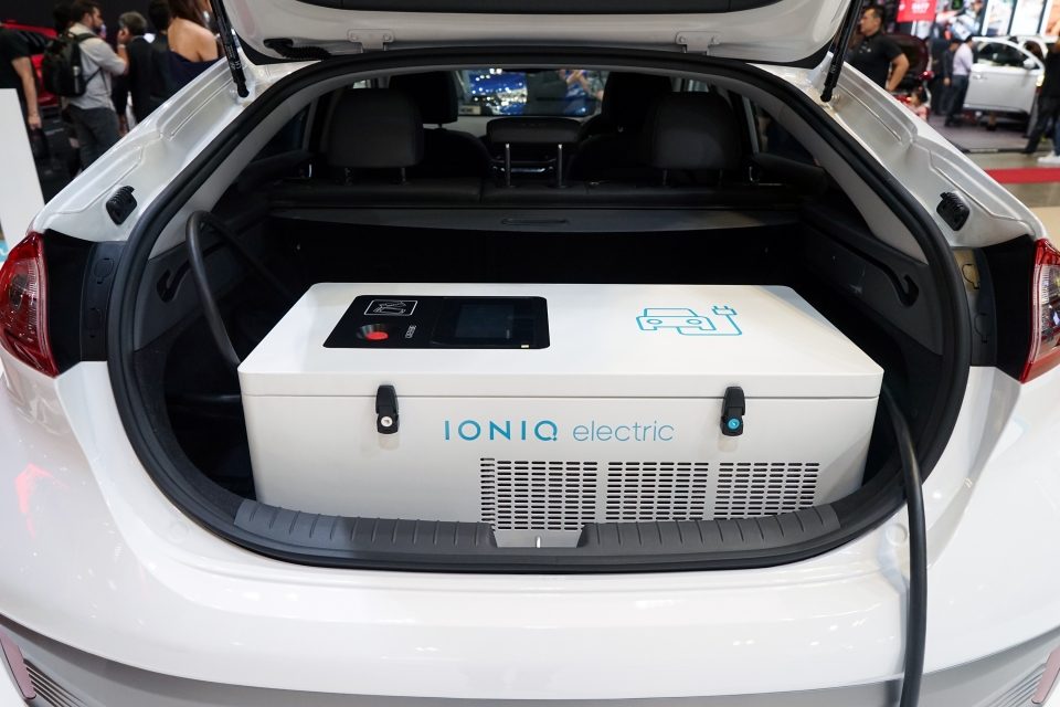 hyundai tu tin mang xe dien ioniq toi trien lam singapore 2018
