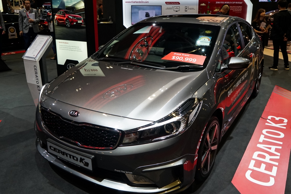 Ngắm KIA Cerato K3 Sports giá 1,5 tỷ đồng của "nhà người ta"