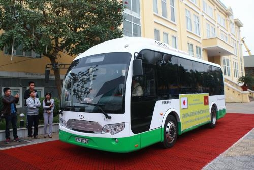 Hải Phòng thí điểm sử dụng hệ thống xe bus chạy bằng năng lượng mặt trời hai phong thi diem su dung he thong xe bus chay bang nang luong mat troi