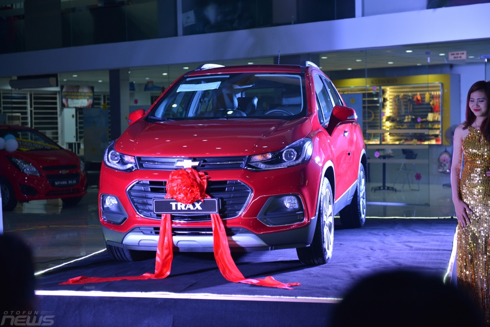 Chi tiết Chevrolet Trax 2017 giá 769 triệu đồng vừa ra mắt tại Việt Nam chi tiet chevrolet trax 2017 gia 769 trieu dong vua ra mat tai viet nam