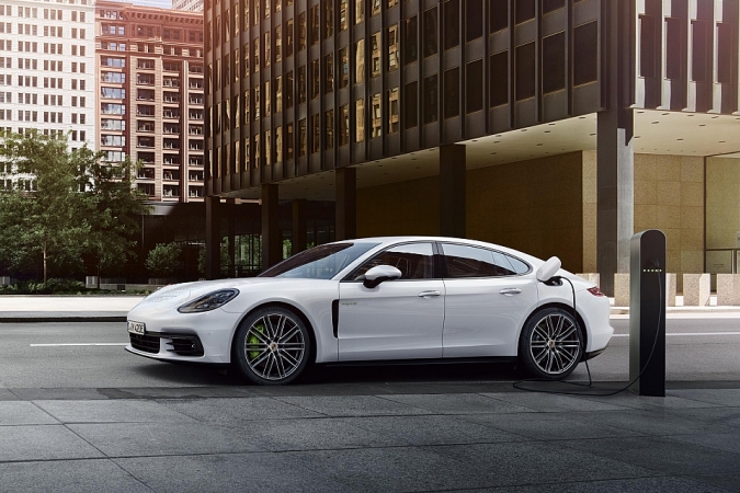 [Geneva 2017] Porsche sẽ tung ra phiên bản Panamera mạnh mẽ nhất từ trước tới nay