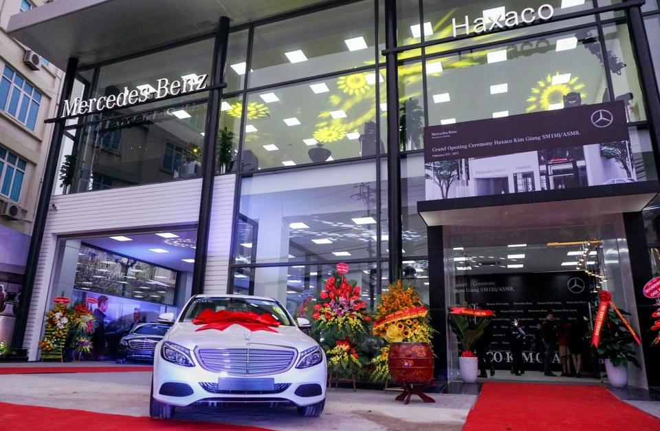 dai ly thu nam cua mercedes benz tai ha noi di vao hoat dong
