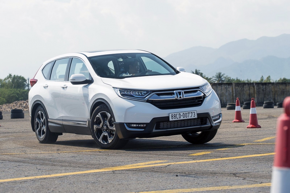 honda cr v hoan toan moi ban chay trong thang dau nam 2018