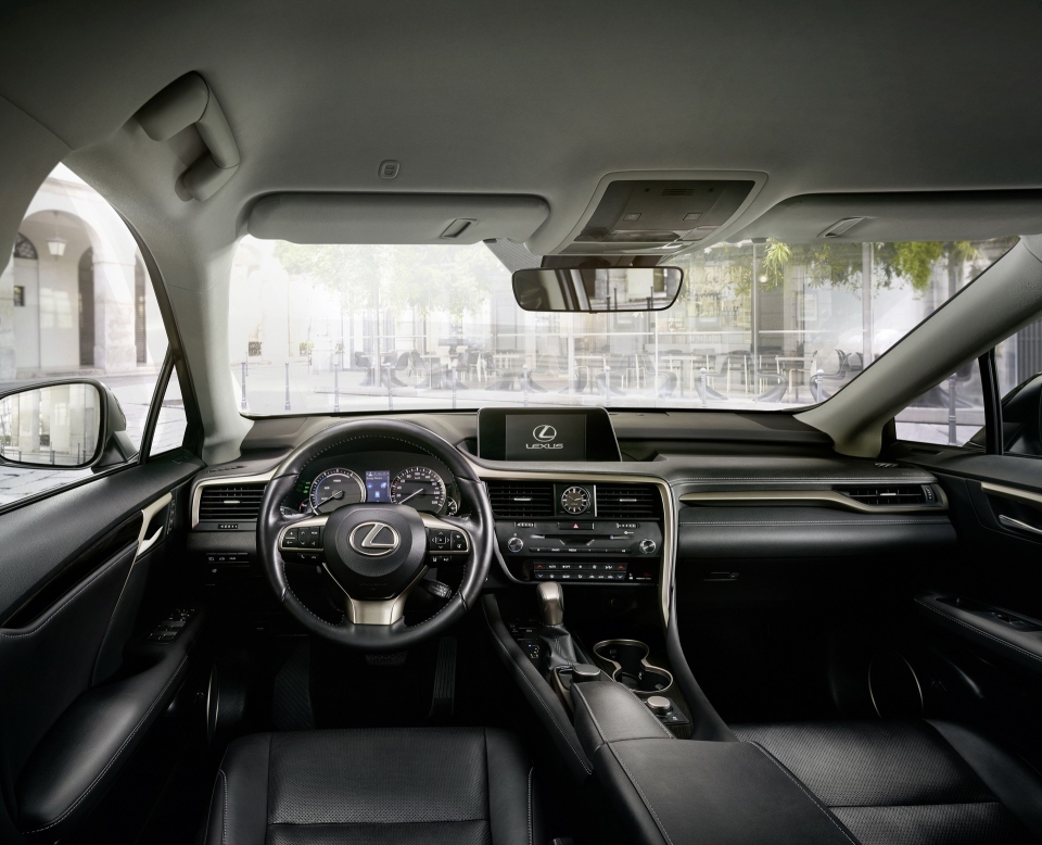lexus rx 450h sport edition co gi hap dan hon phien ban thuong