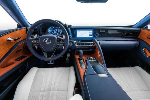 Xem phim bom tấn Black Panther, đồng hành cảm xúc cùng Lexus xem phim bom tan black panther dong hanh cam xuc cung lexus