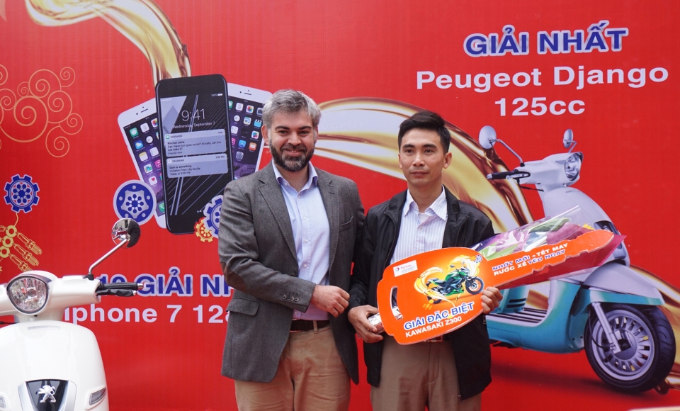 Total Việt Nam trao giải khuyến mãi nhãn hàng Total Hi-Perf