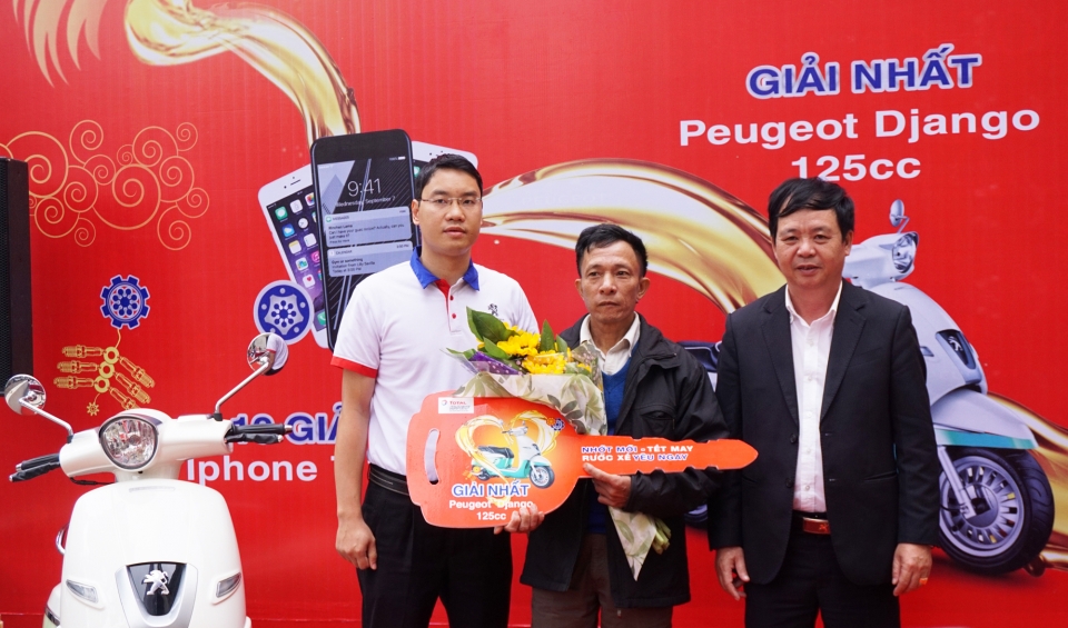 Total Việt Nam trao giải khuyến mãi nhãn hàng Total Hi-Perf total viet nam trao giai khuyen mai nhan hang total hi perf