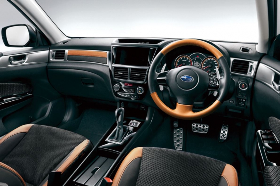 Subaru ra mắt Exiga Crossover7 X-Brake tại Nhật Bản subaru ra mat exiga crossover7 x brake tai nhat ban