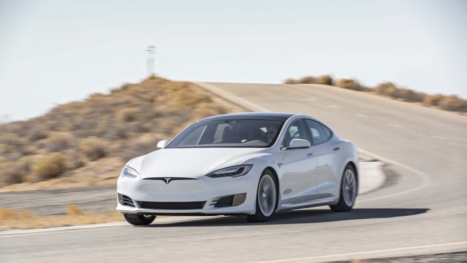 IMG Innovations muốn thuế nhập khẩu xe Tesla vào Việt Nam giảm về 0%