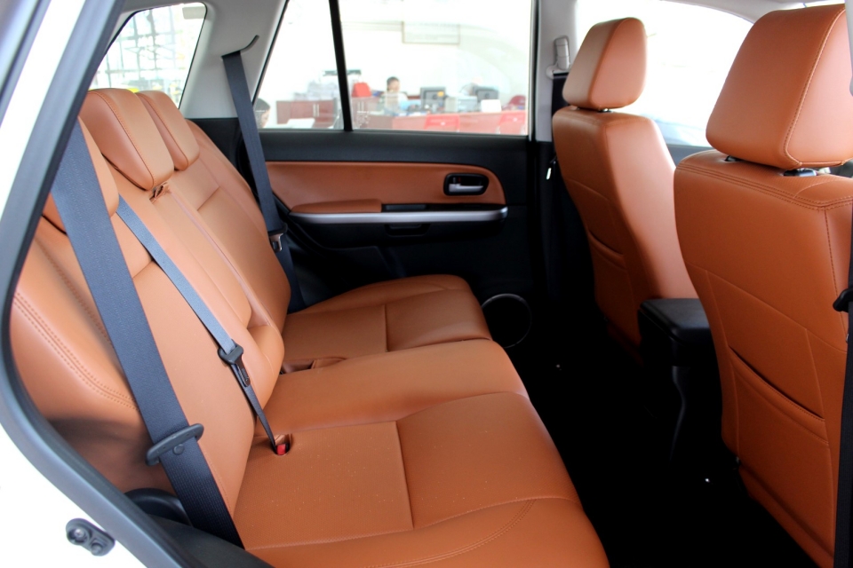 suzuki grand vitara them lua chon suv nhap nguyen chiec tu nhat ban voi gia tot