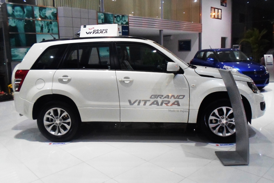 suzuki grand vitara them lua chon suv nhap nguyen chiec tu nhat ban voi gia tot