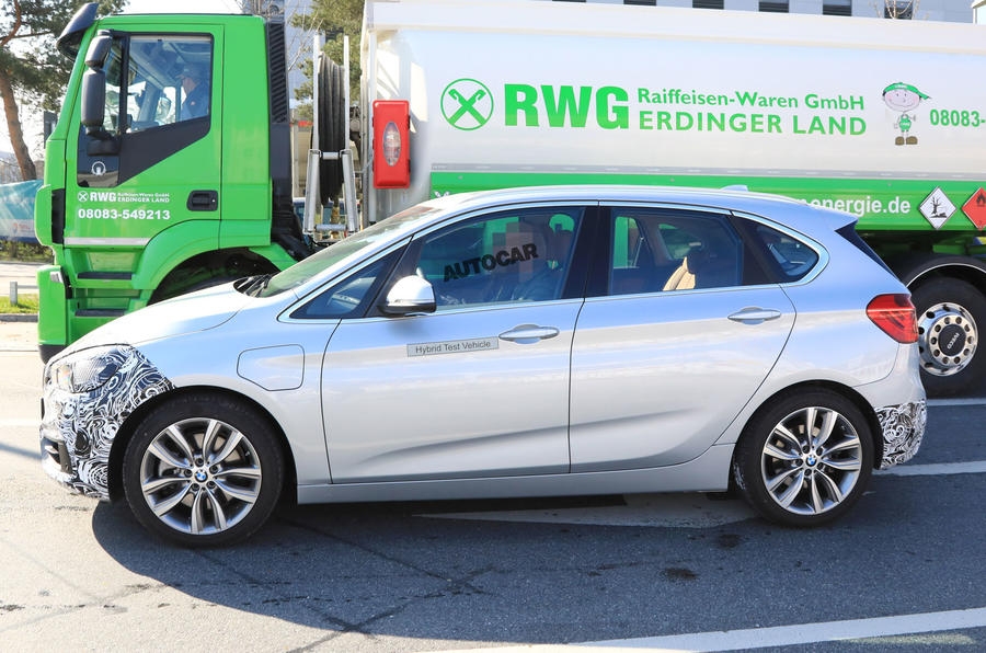 BMW Series 2 Active Tourer sắp có thế hệ nâng cấp "facelift" bmw series 2 active tourer sap co the he nang cap facelift