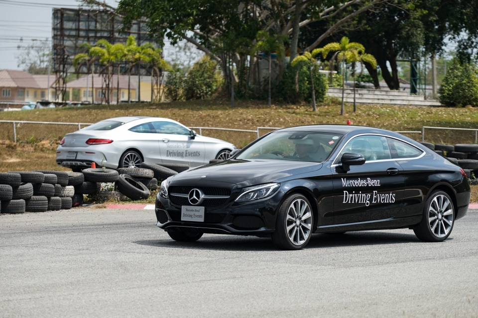 hoc vien lai xe an toan mercedes benz se tro lai ha noi vao ngay 124 toi