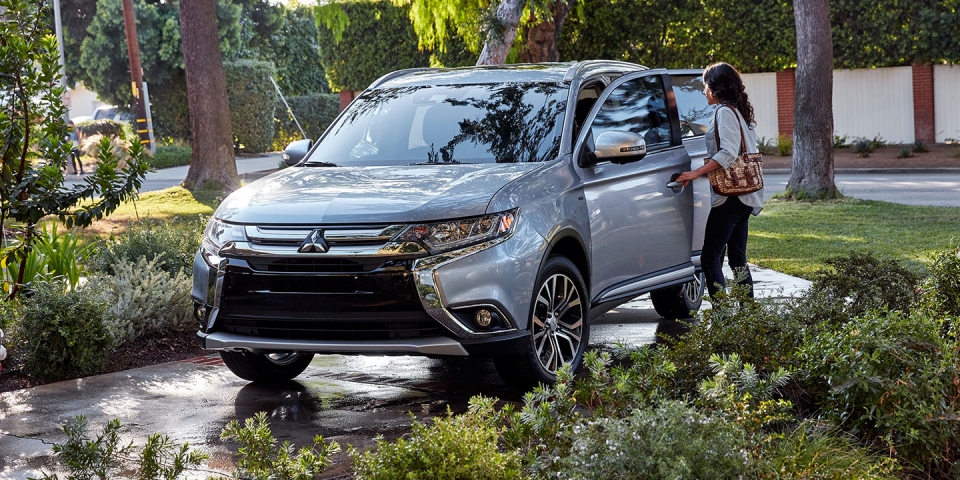 Mitsubishi có thể hoãn ra mắt nhiều mẫu xe để bắt nhịp với Nissan mitsubishi co the hoan ra mat nhieu mau xe de bat nhip voi nissan