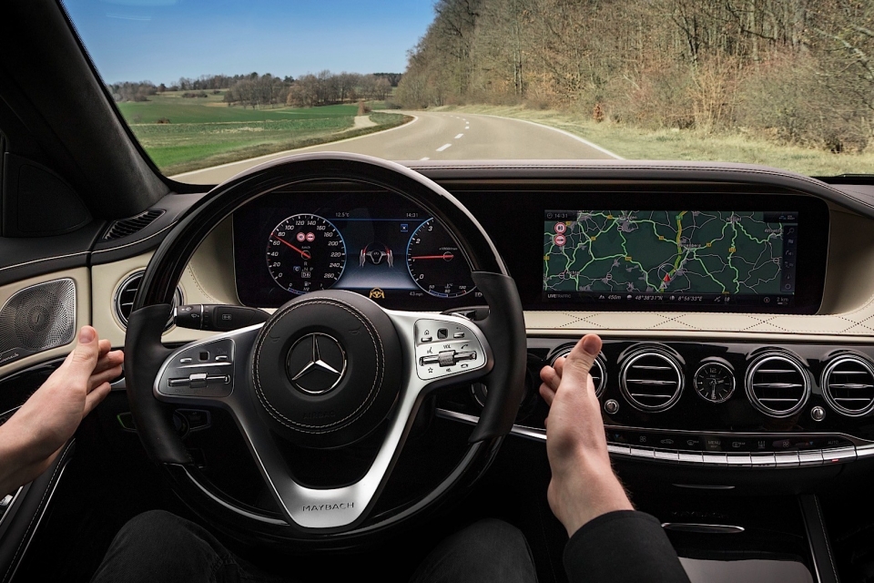 he lo hinh anh tap lo sang trong cua mercedes benz s class moi