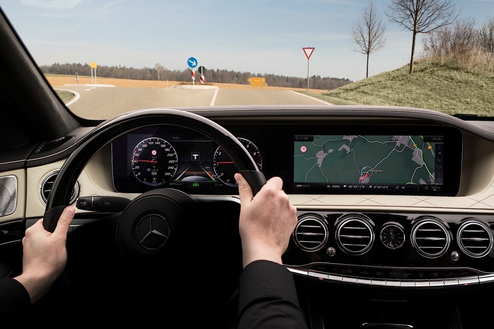 he lo hinh anh tap lo sang trong cua mercedes benz s class moi