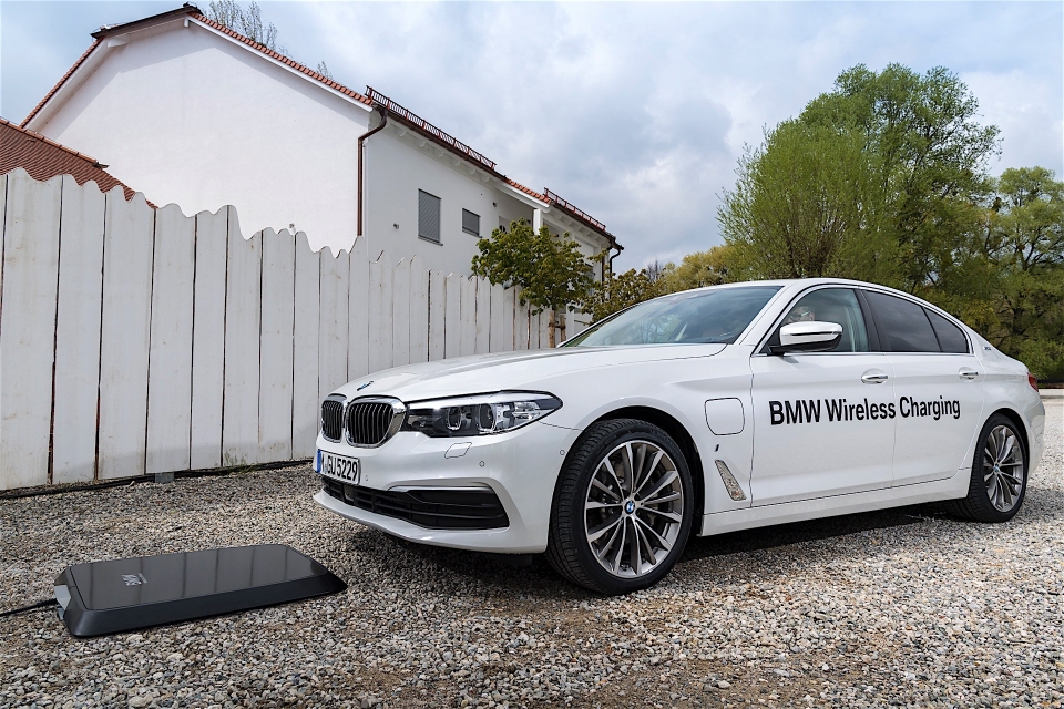 BMW 530e iPerformance có mức tiêu thụ nhiên liệu chỉ 1,9L/100km bmw 530e iperformance co muc tieu thu nhien lieu chi 19l100km