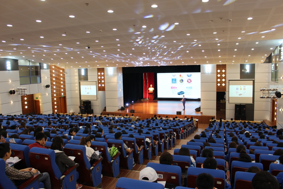 Vòng loại hội thi “Sinh viên lái xe ôtô an toàn năm 2018” diễn ra trong tháng 3 & 4 vong loai hoi thi sinh vien lai xe oto an toan nam 2018 dien ra trong thang 3 4