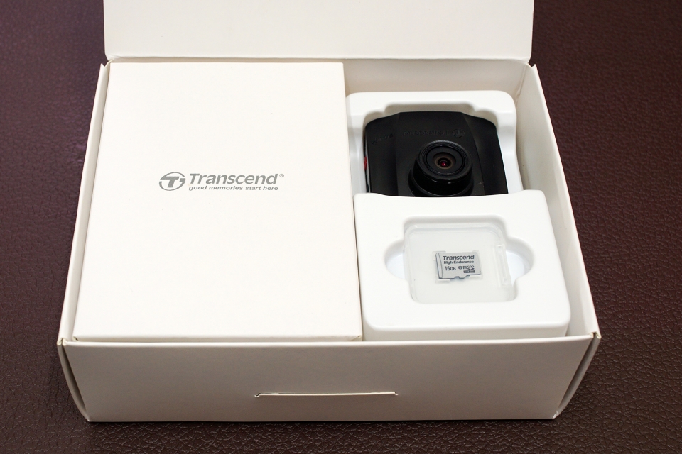 Máy quay hành trình Transcend Drive Pro 50: chất lượng tốt, giá mềm, thiếu GPS may quay hanh trinh transcend drive pro 50 chat luong tot gia mem thieu gps