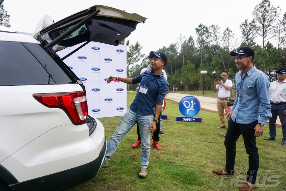Ford trình diễn nhiều công nghệ thông minh cho ô tô tại Việt Nam