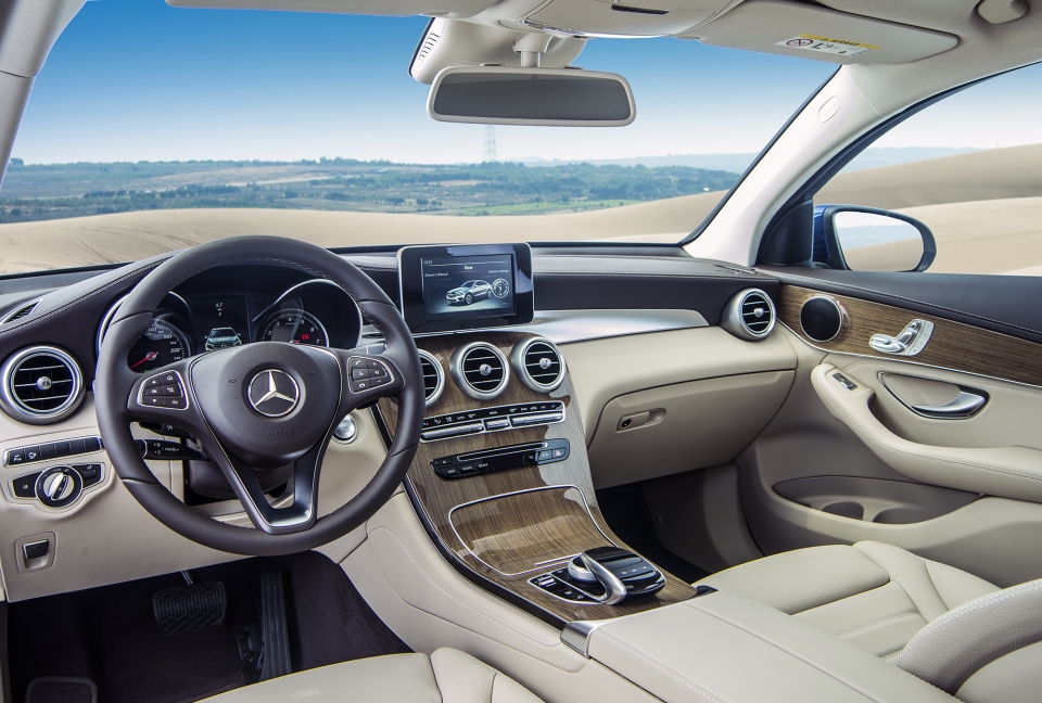 Cận cảnh Mercedes-Benz GLC Coupe giá 2,889 tỷ đồng vừa ra mắt tại Việt Nam can canh mercedes benz glc coupe gia 2889 ty dong vua ra mat tai viet nam