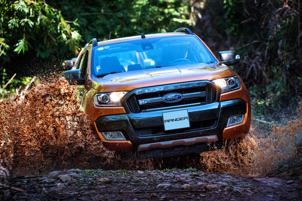 Ford Ranger 2.2L AT 4x4 đã có biến thể Wildtrak với giá 866 triệu VNĐ