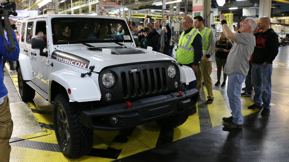 Jeep ngừng sản xuất Wrangler JK sau 12 năm với hơn 2 triệu xe jeep ngung san xuat wrangler jk sau 12 nam voi hon 2 trieu xe