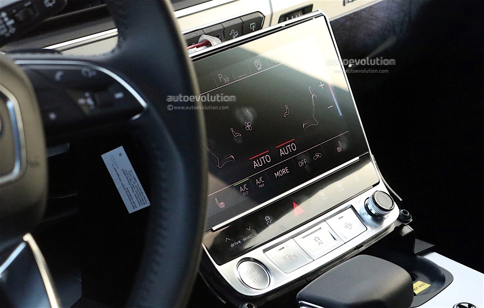 Nội thất Audi Q8 lần đầu hé lộ trong ảnh chụp từ Nurburgring noi that audi q8 lan dau he lo trong anh chup tu nurburgring