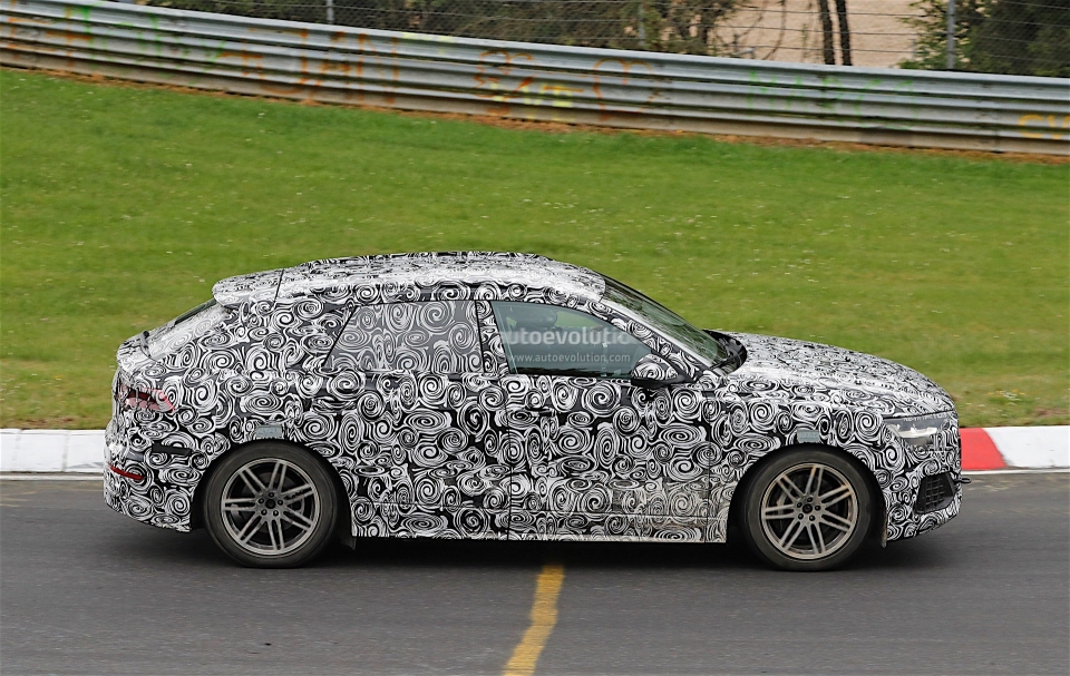 Nội thất Audi Q8 lần đầu hé lộ trong ảnh chụp từ Nurburgring noi that audi q8 lan dau he lo trong anh chup tu nurburgring