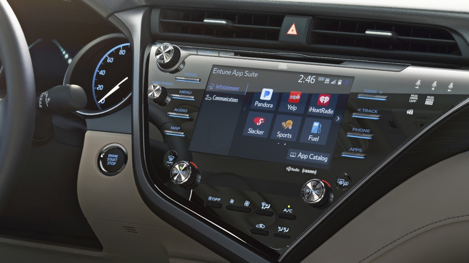 Toyota Camry 2018 sẽ được trang bị phần mềm thông tin giải trí hoàn toàn mới toyota camry 2018 se duoc trang bi phan mem thong tin giai tri hoan toan moi