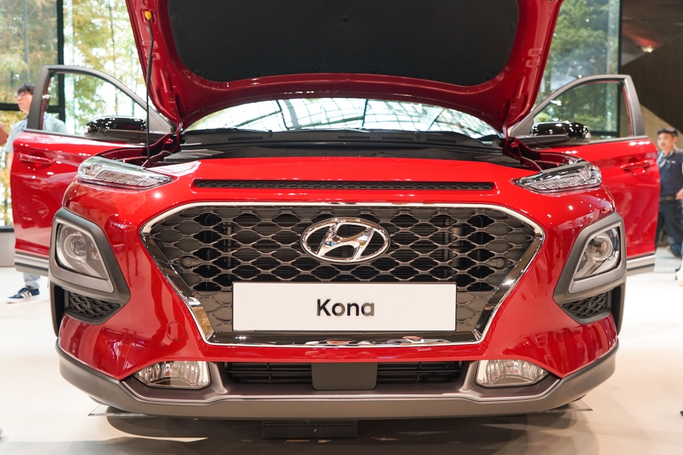Hyundai KONA ra mắt toàn cầu: độc đáo SUV 4WD hiện đại thời "9x" hyundai kona ra mat toan cau doc dao suv 4wd hien dai thoi 9x