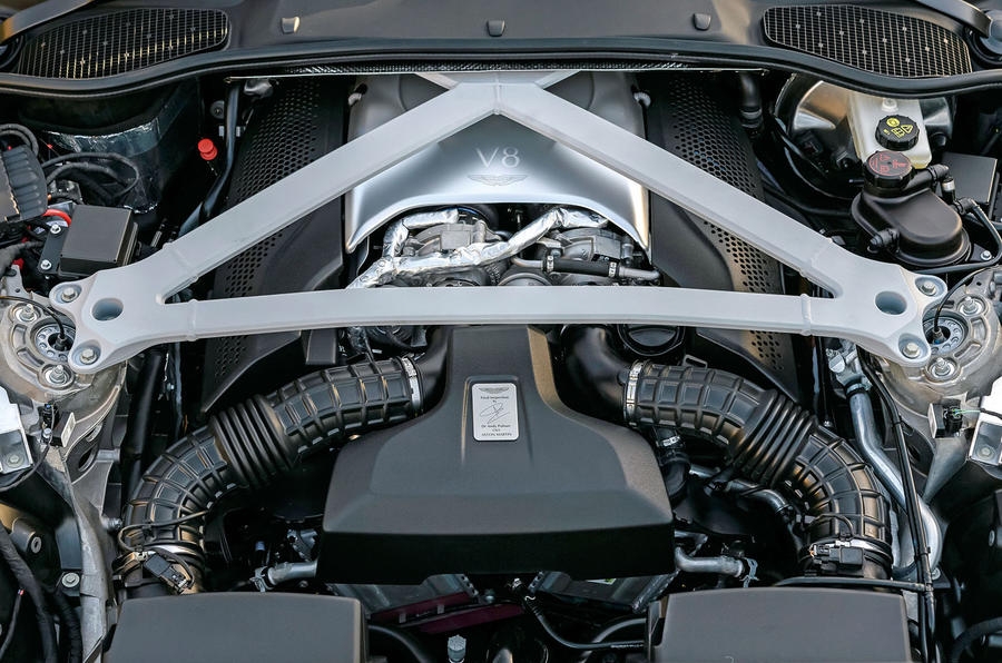 Aston Martin DB11 có thêm biến thể với động cơ V8 của Mercedes-AMG aston martin db11 co them bien the voi dong co v8 cua mercedes amg