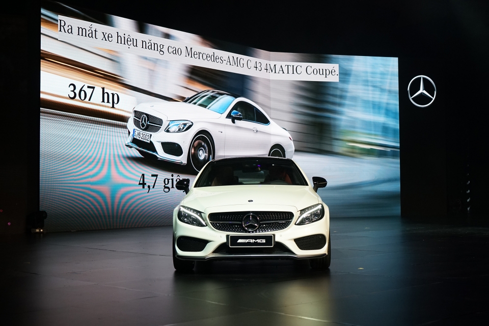 Mercedes-Benz Fascination lần thứ 7 khai màn tại Cung Văn hóa Hữu nghị Việt Xô mercedes benz fascination lan thu 7 khai man tai cung van hoa huu nghi viet xo