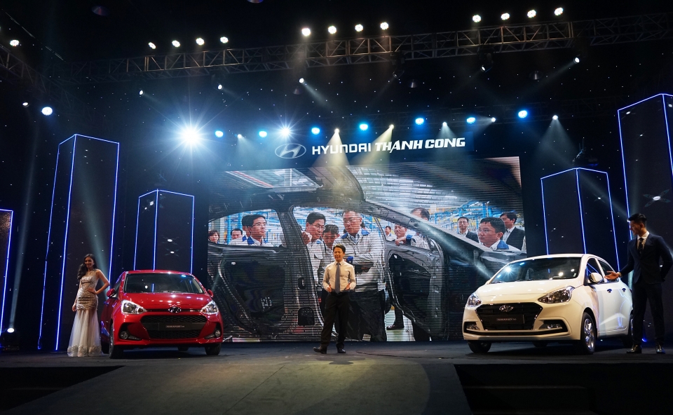 Hyundai Grand i10 CKD hoàn toàn mới ra mắt với giá từ 340 triệu VNĐ hyundai grand i10 ckd hoan toan moi ra mat voi gia tu 340 trieu vnd
