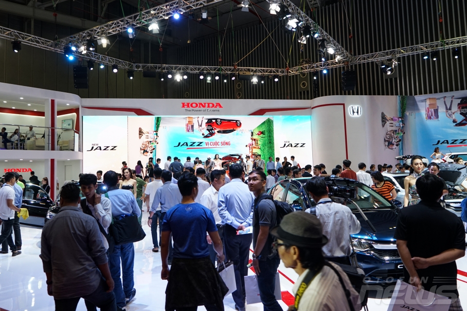 Hàng loạt mẫu xe chủ lực của Honda bất ngờ giảm giá mạnh hang loat mau xe chu luc cua honda bat ngo giam gia manh