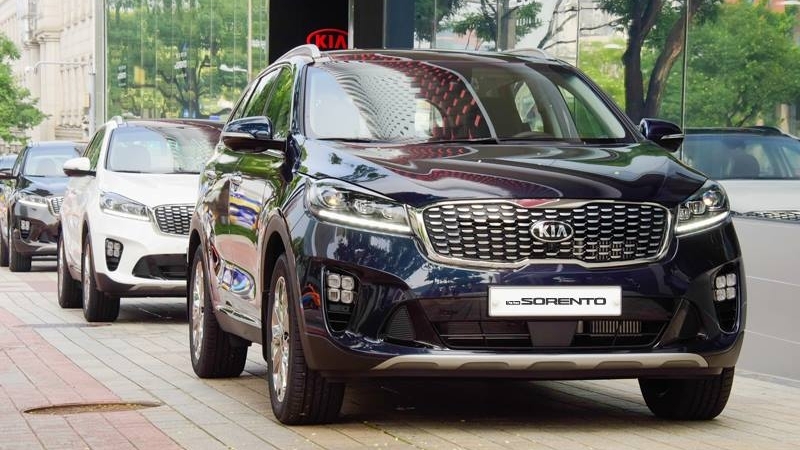 KIA Sorento 2018 sẽ có hộp số tự động 8 cấp và nội thất mới